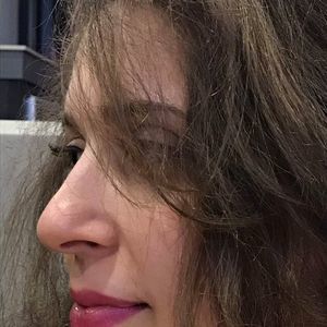 Meet your Posher, Parisa